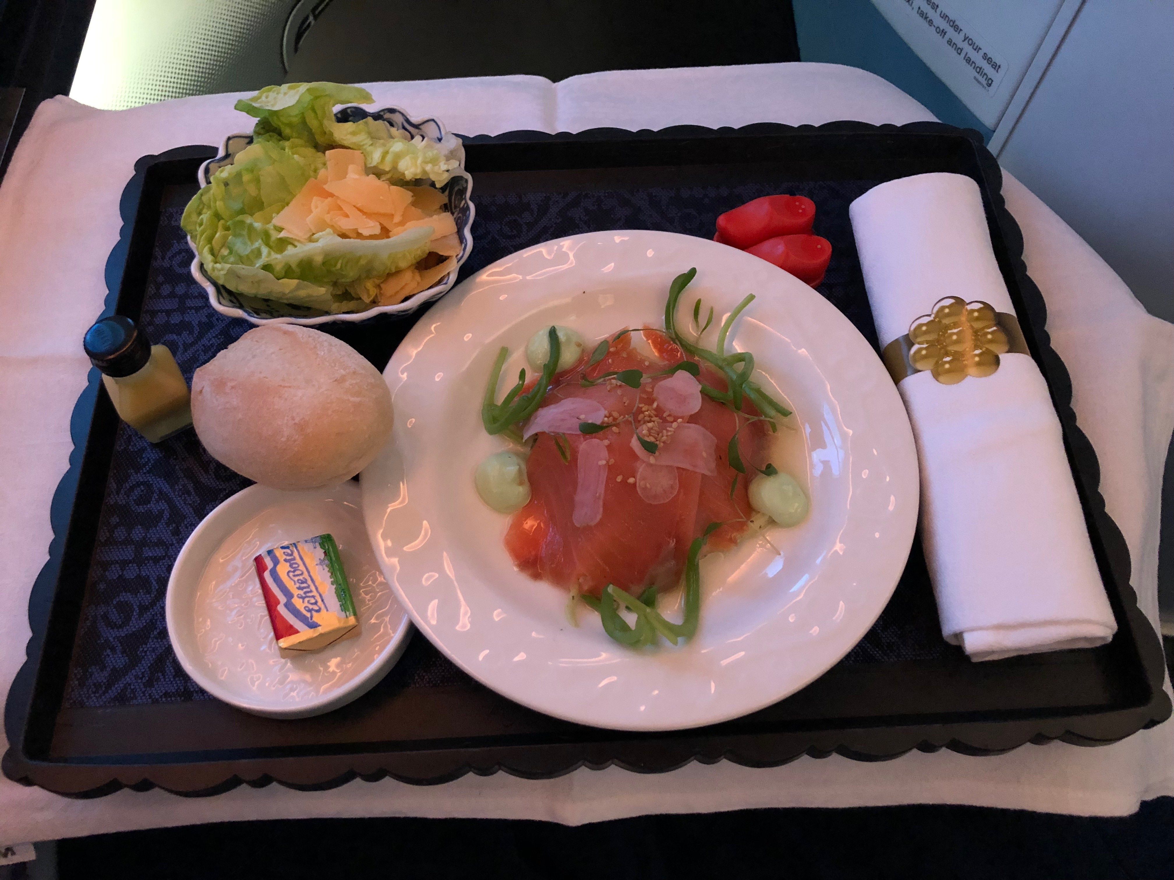 Klmオランダ航空 アムステルダム 関空 ビジネスクラス搭乗レビュー 機内食 座席など紹介